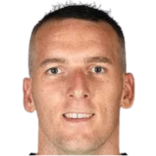 https://img.hdyzjd.com/img/football/player/e02d7d03db9d73e42d8d57d649ceaa49.png